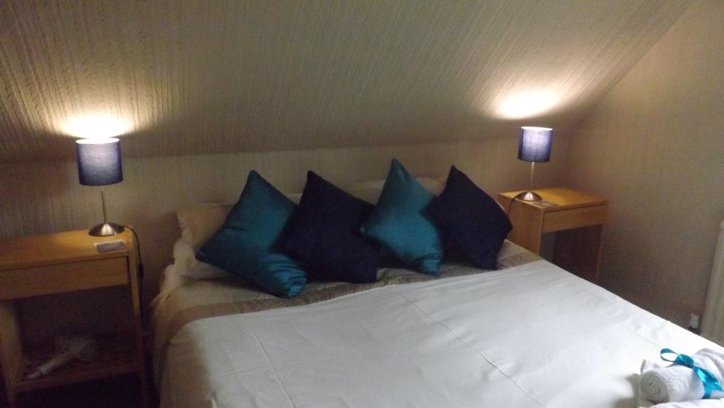מטלוק Cedar House B&B חדר תמונה