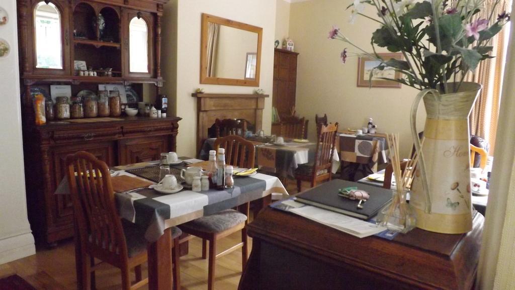 מטלוק Cedar House B&B מראה חיצוני תמונה