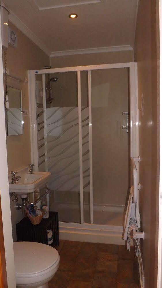 מטלוק Cedar House B&B מראה חיצוני תמונה